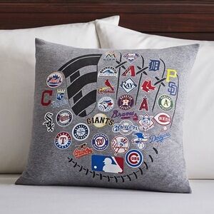 New without tag PBTEEN Pottery barn teen MLB pillow case
